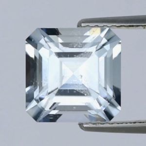 Celestine faceted gem Madagascar - 5,17 ct