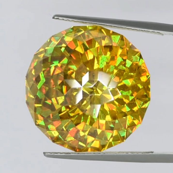 Faceted Gem Sphalerite - 45,92 ct