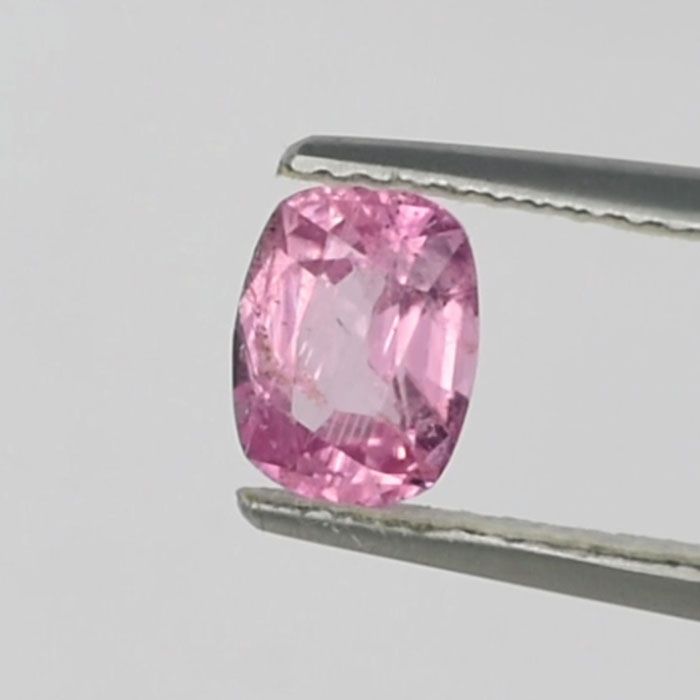 Sapphire, unheated, pink - 1,11 ct
