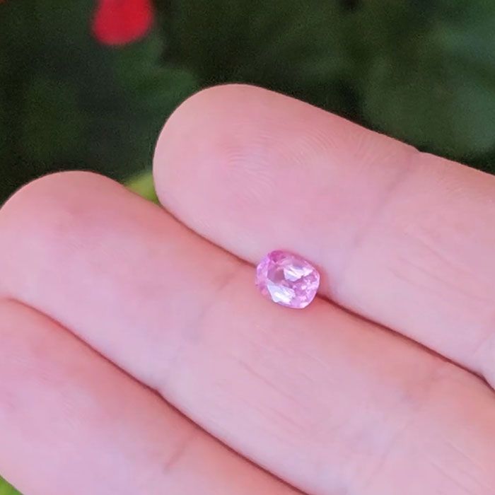 Sapphire, unheated, pink - 1,11 ct