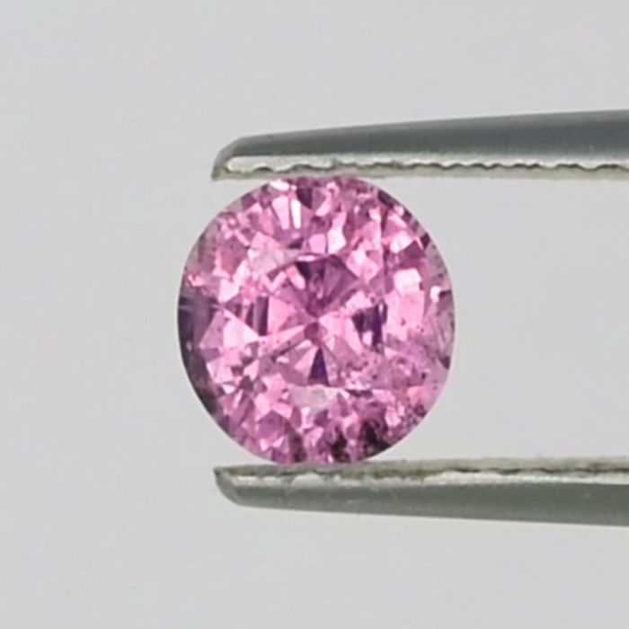 Sapphire, unheated, pink - 1,17 ct