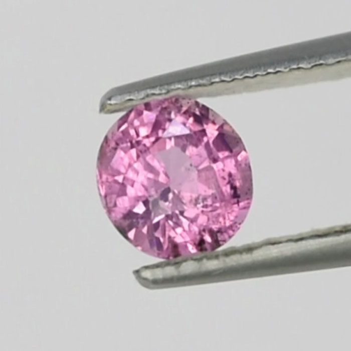 Sapphire, unheated, pink - 1,17 ct