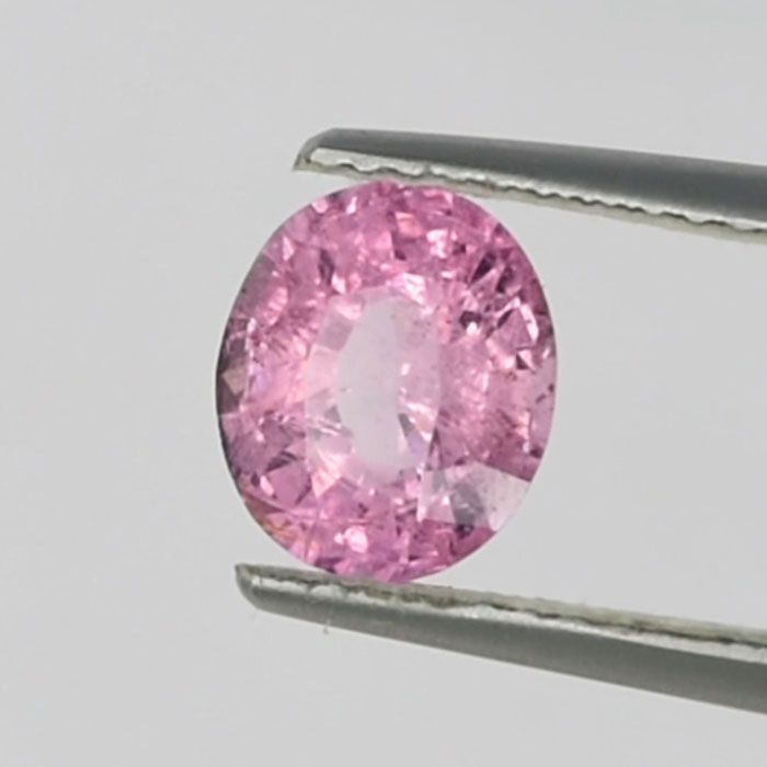 Sapphire, unheated, pink - 1,72 ct