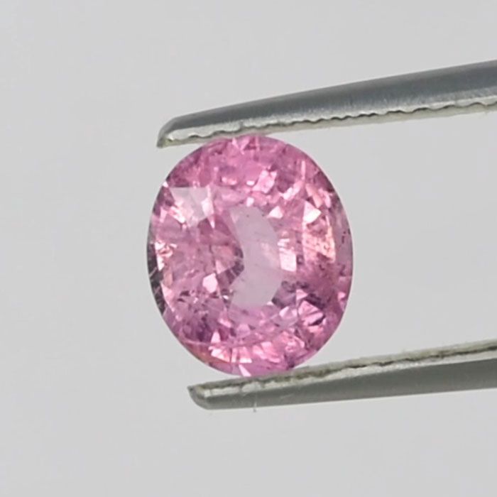Sapphire, unheated, pink - 1,72 ct