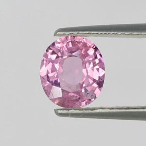 Sapphire, unheated, pink - 1,74 ct