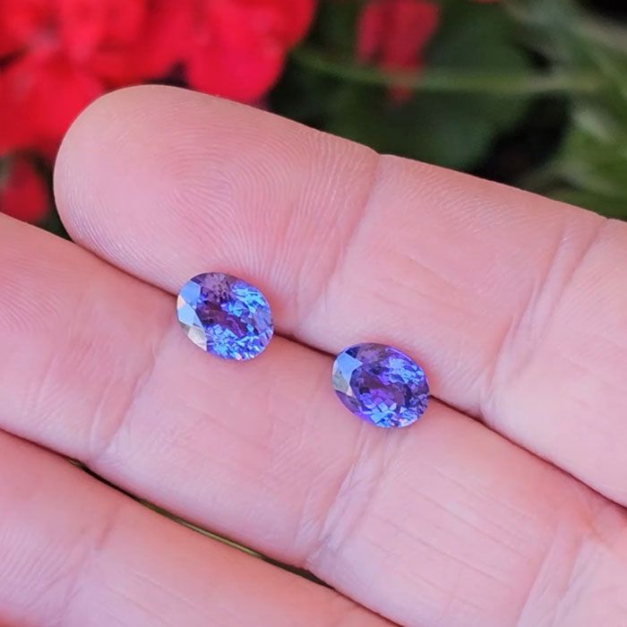Tanzanite pair - 4,38 ct (total)